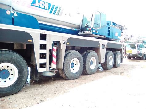 Lcr Group, Queensland (+61 7 3332 0000) .
